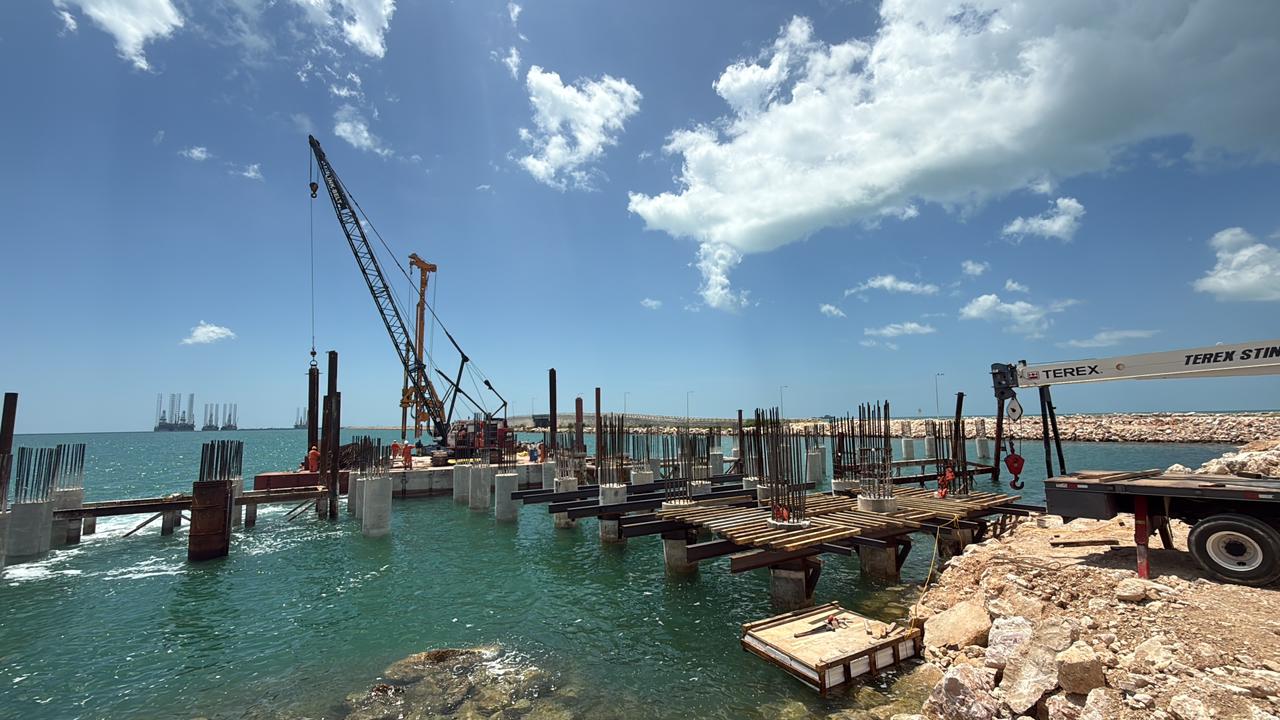 Avanza 58% construcción del muelle Duques de Alba en Seybaplaya