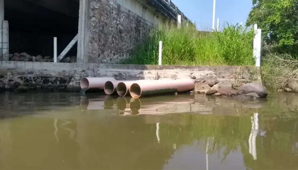 Exigen a CAB cumplir con infraestructura y evitar descargas en Boca del Río
