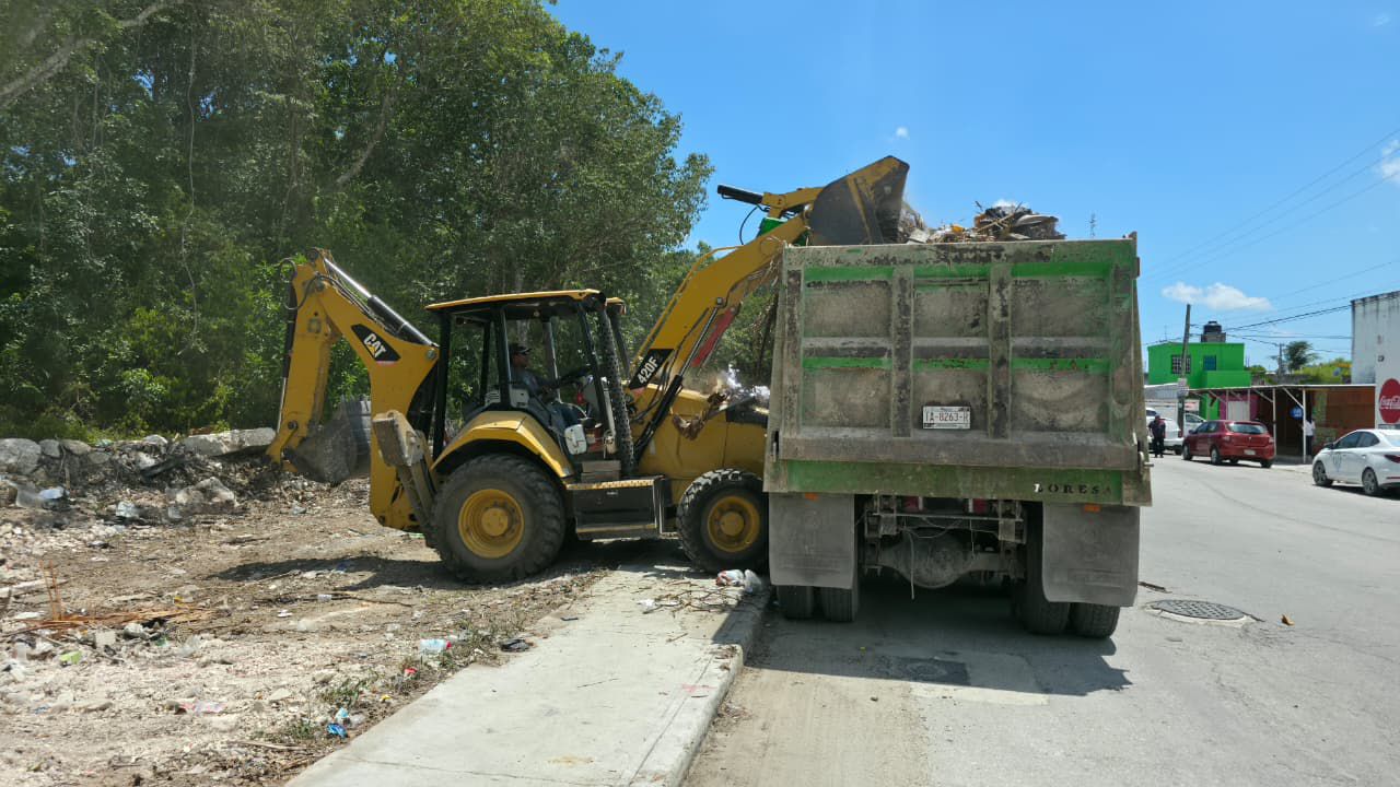 Clausuran basurero clandestino en Cancún, retiran 75 toneladas