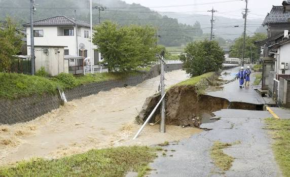 Japón activa alerta máxima por lluvias extremas en Yakushima
