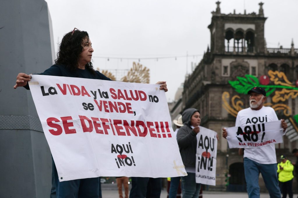 Protestan en CDMX contra planta de amoniaco en Topolobampo