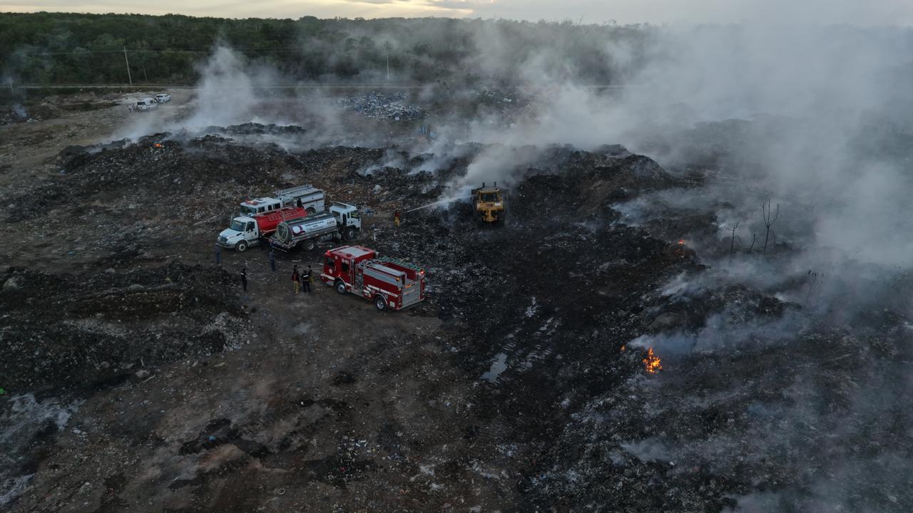 Controlan incendio en basurero de Felipe Carrillo Puerto