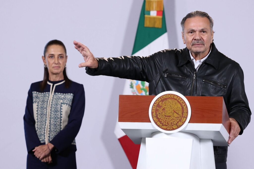 Infonavit: Octavio Romero no gana más que la presidenta