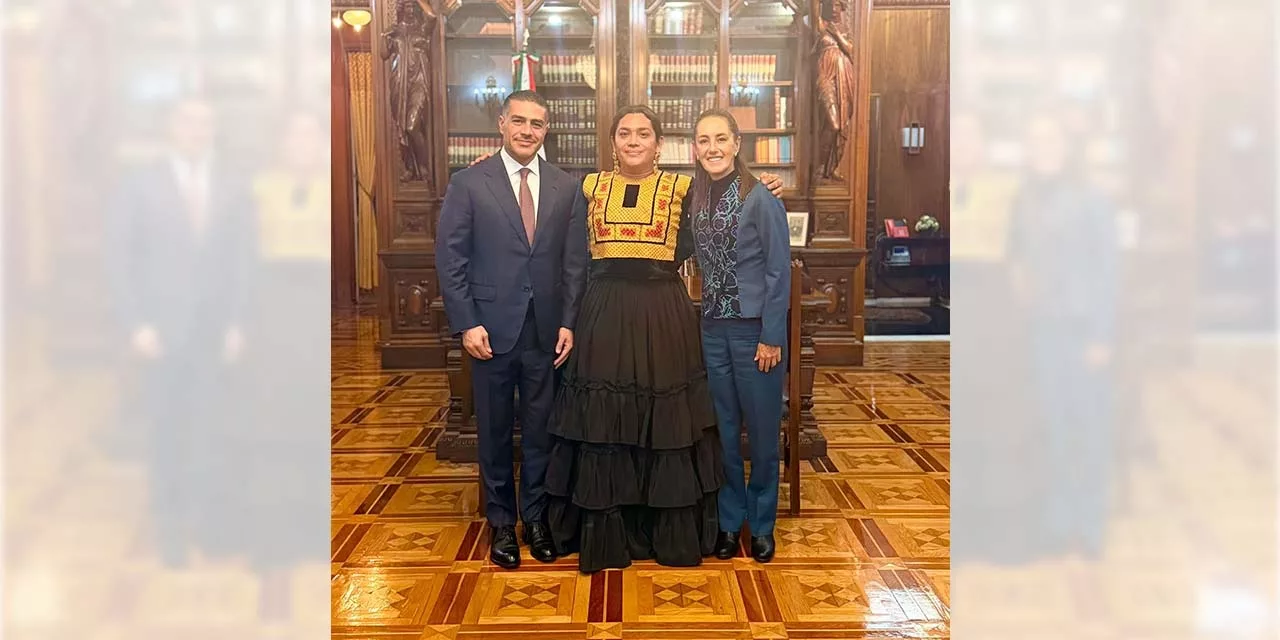 Sheinbaum y Harfuch reciben a la artesana Elvis Guerra