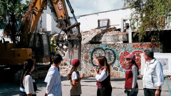 Cancún inicia demolición para hospital materno infantil