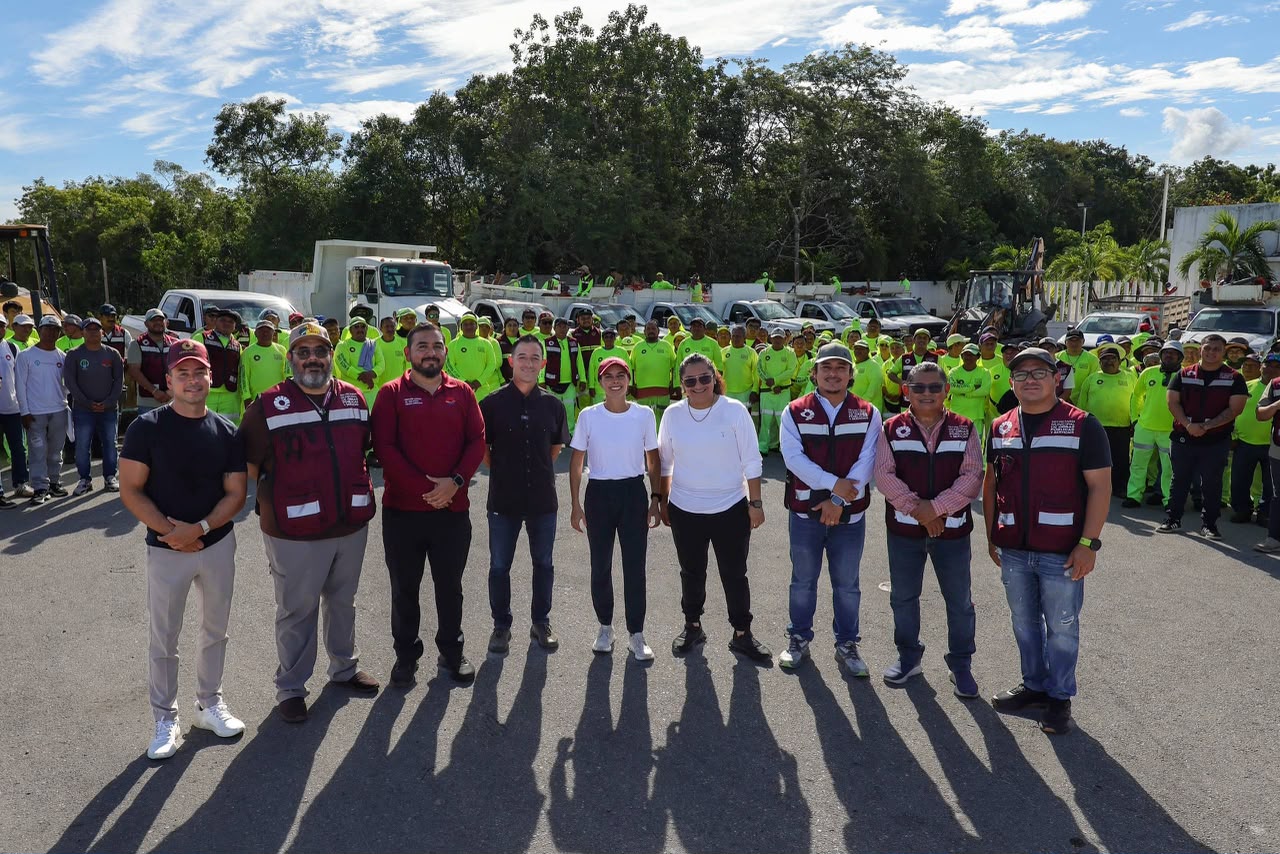 Mega brigada retira 2,800 toneladas de residuos en Cancún