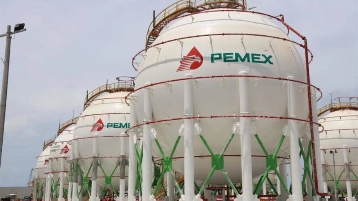 Pemex produce más gasolinas y diésel, pero crudo en mínimos