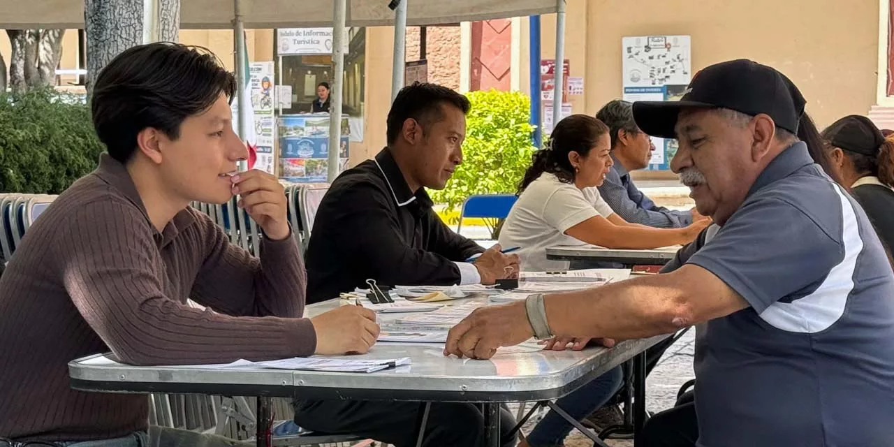 Alertan en la Mixteca por cobros de 'coyotes' en trámites