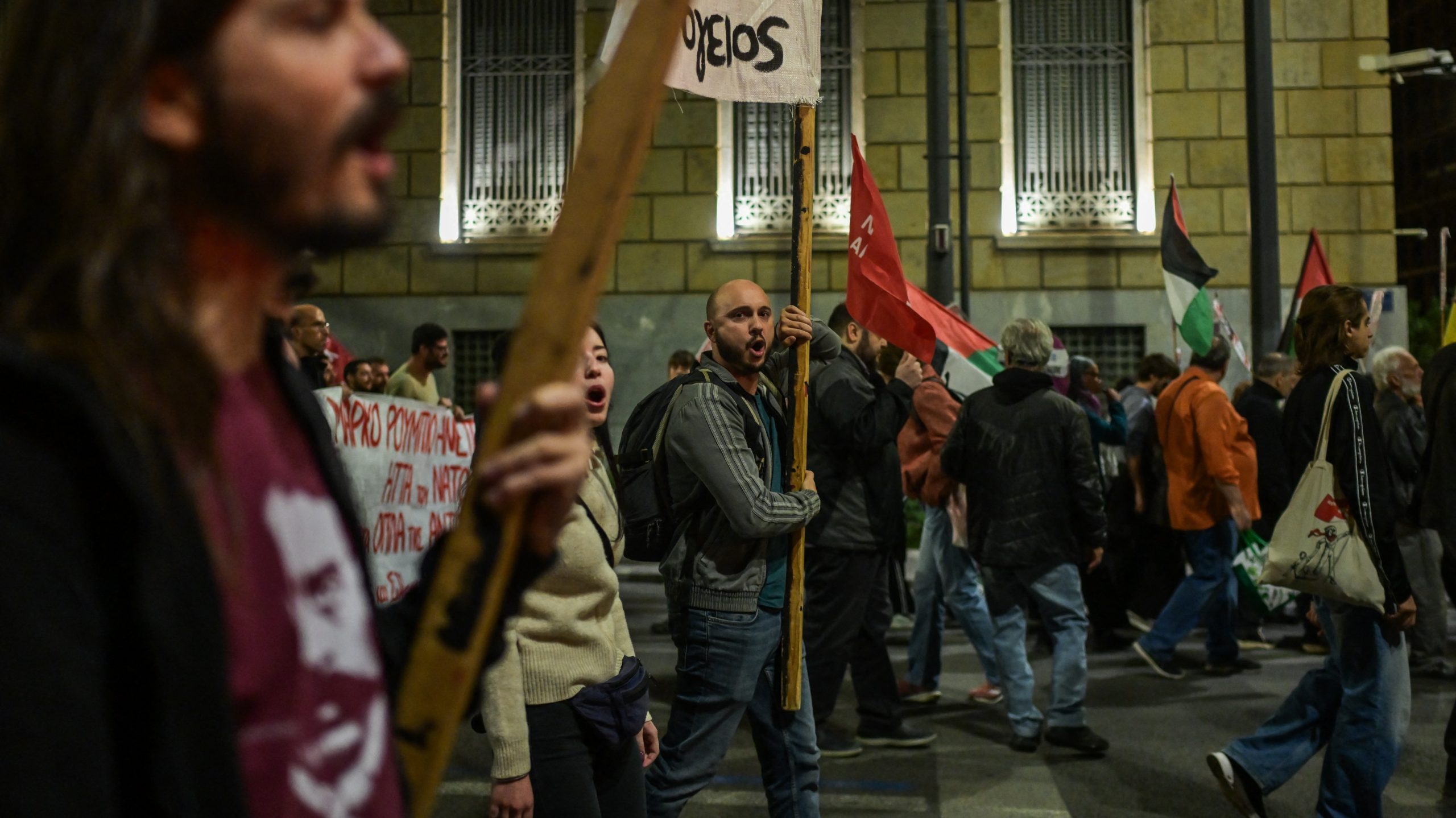 Protesta en Atenas contra visita de Marco Rubio a Grecia