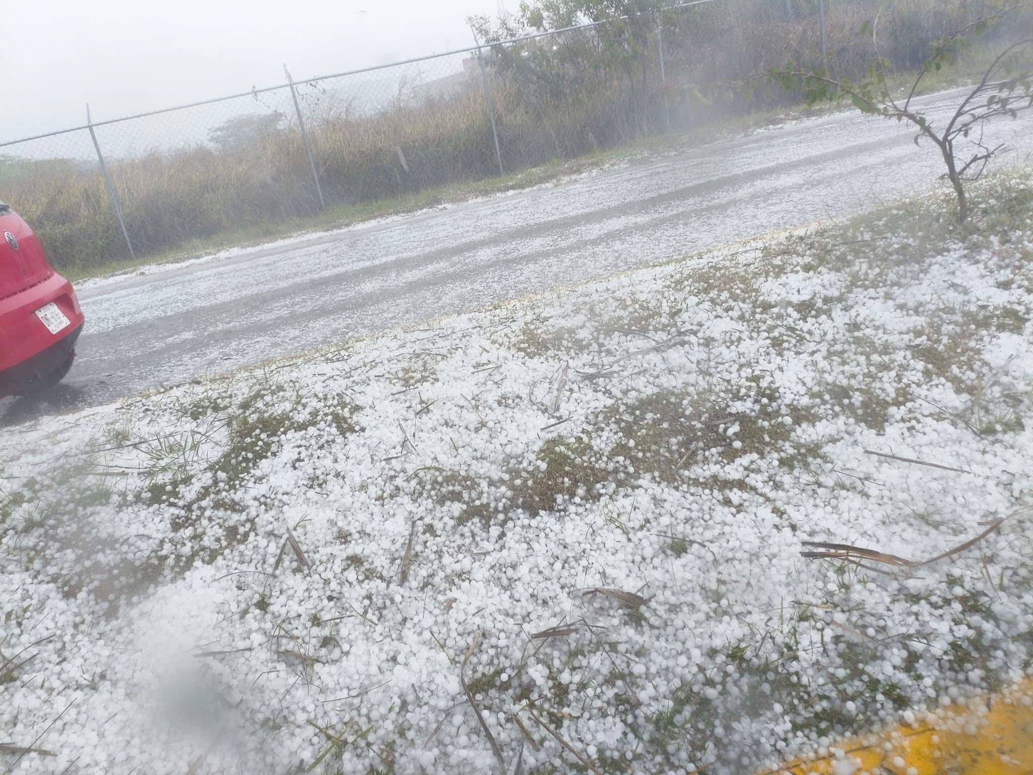 Granizada histórica causa inundaciones y techos dañados en Comitán