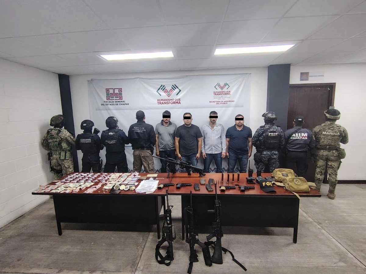Detenidos 4 del CCyG con armas y droga en Jiquipilas, Chiapas